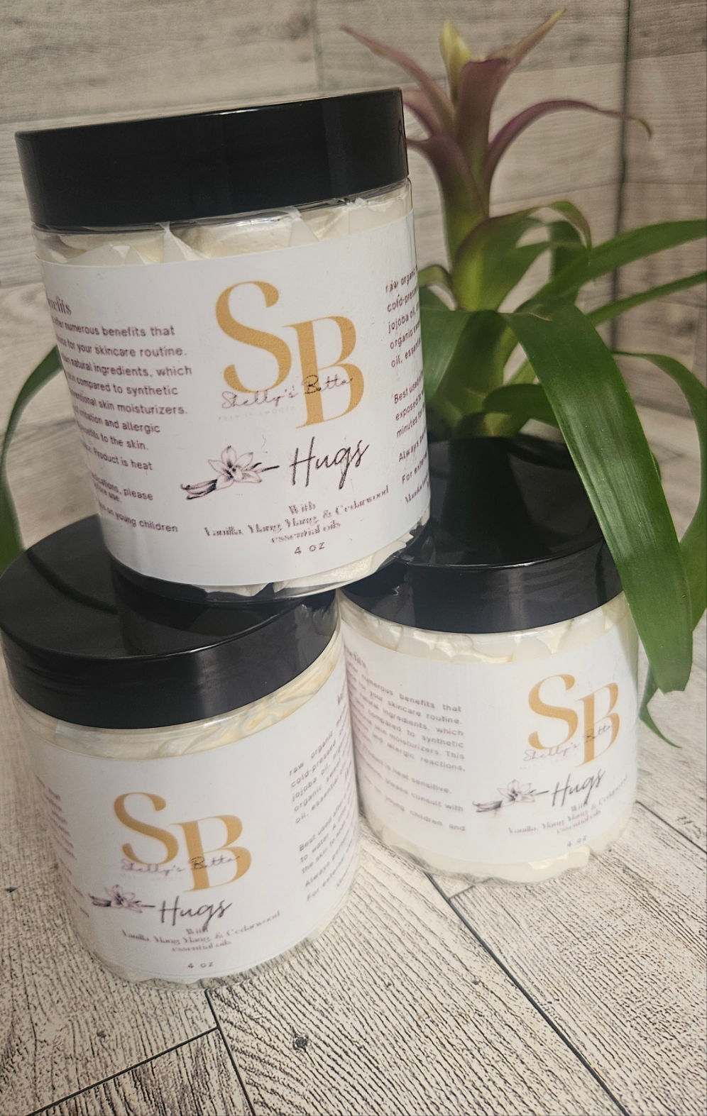 Hugs body butter with vanilla, ylang ylang and Cedar wood, essential oils.