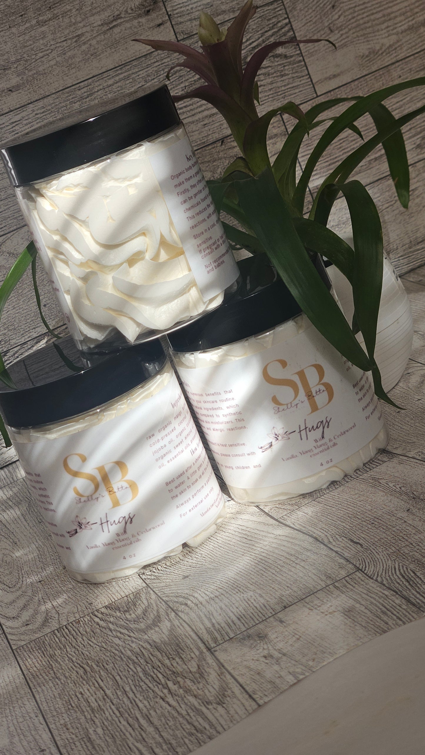 Hugs body butter with vanilla, ylang ylang and Cedar wood, essential oils.